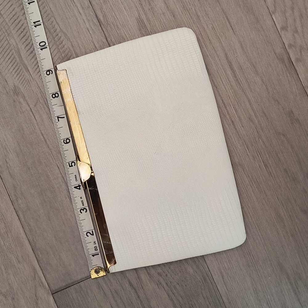 Vintage white Clutch